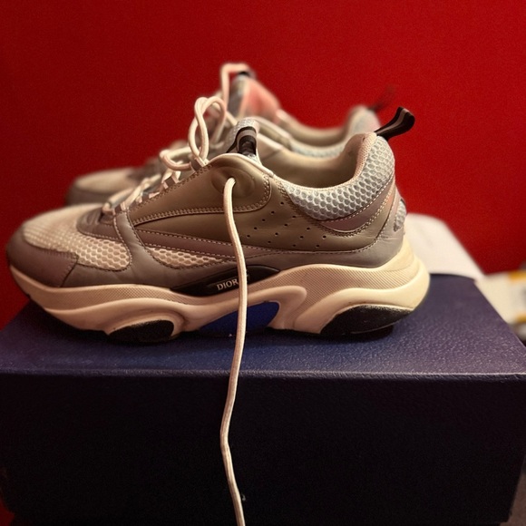 Dior white and blue Sneakers Modern Low-Top Design - Picture 4 of 8